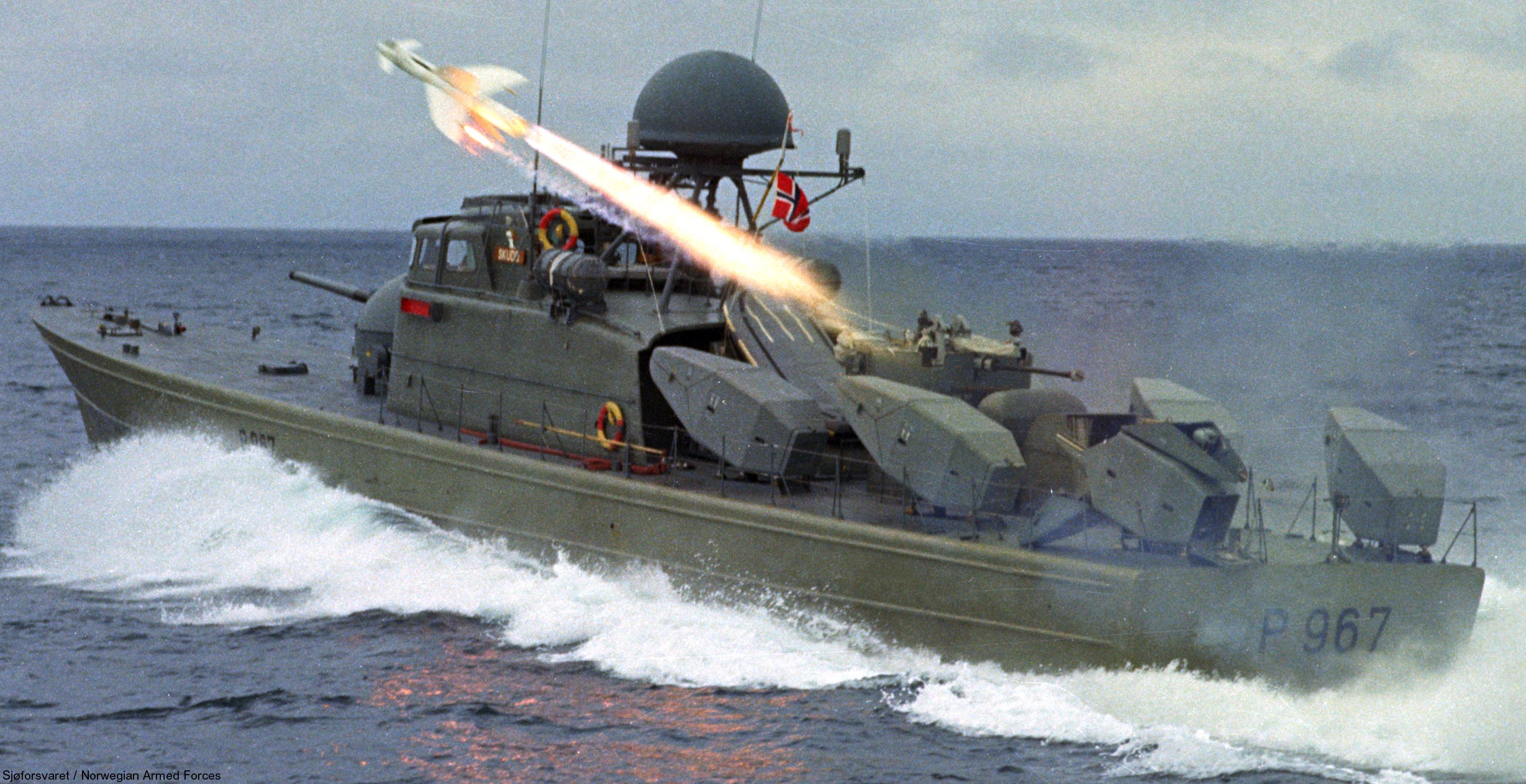storm class fast attack craft missile boat missilkanonbåter royal norwegian navy sjøforsvaret 05 skudd penguin ssm agm-119