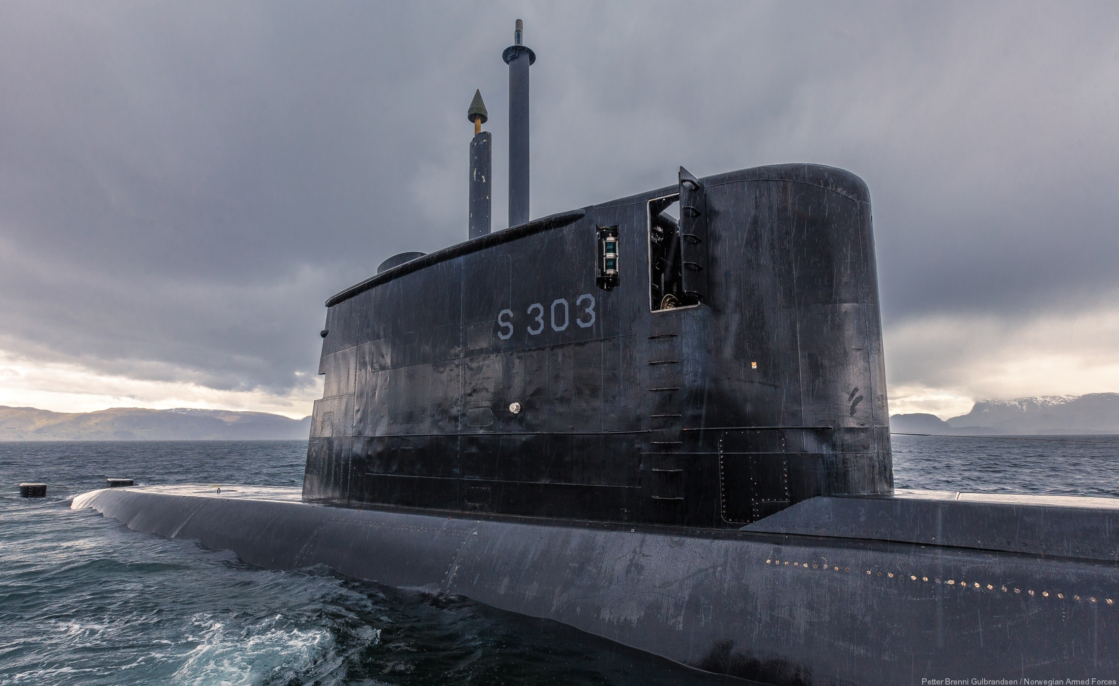 s-303 hnoms knm utvaer ula class submarine type 210 attack ssk undervannsbåt royal norwegian navy sjøforsvaret 18