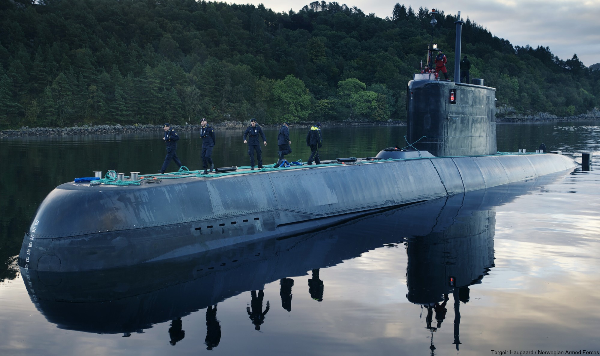 s-304 hnoms knm uthaug ula class submarine type 210 attack ssk undervannsbåt royal norwegian navy sjøforsvaret 02