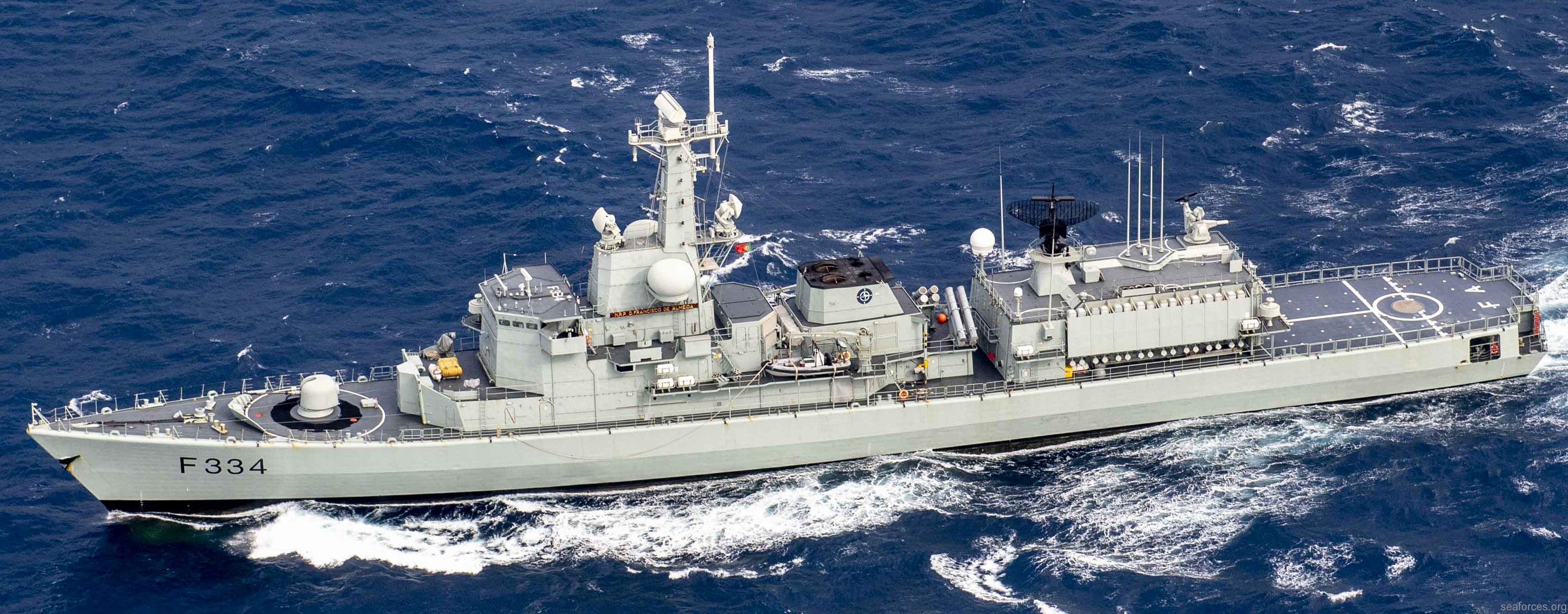 f-334 nrp dom francisco de almeida karel doorman class frigate portuguese navy marinha 03