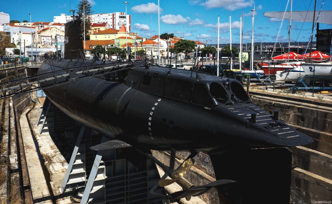 s-164 nrp barracuda albacora class daphne attack submarine ssk portuguese navy marinha 06