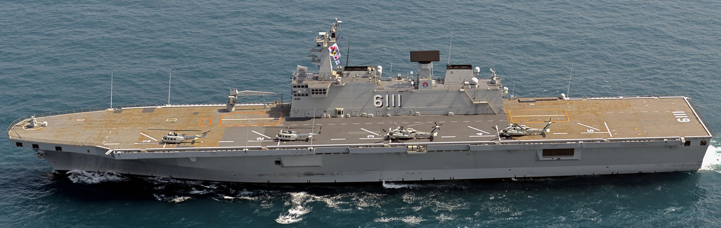 lph-6111 roks dokdo landing platform helicopter amphibious assault ship korean navy rokn 05