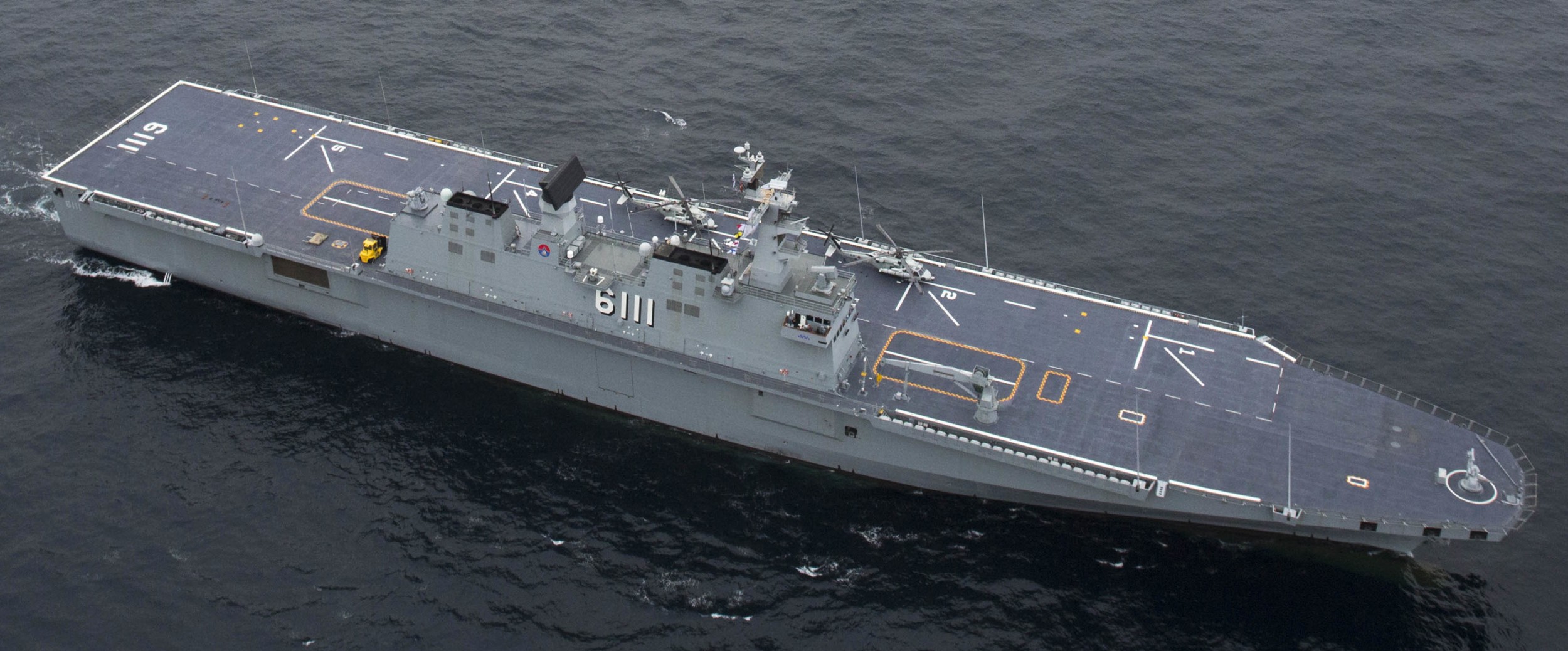lph-6111 roks dokdo landing platform helicopter amphibious assault ship korean navy rokn 07