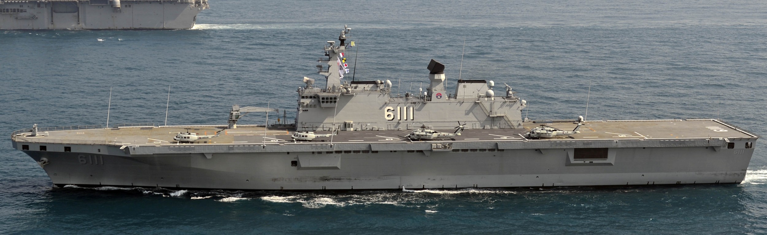 lph-6111 roks dokdo landing platform helicopter amphibious assault ship korean navy rokn 11