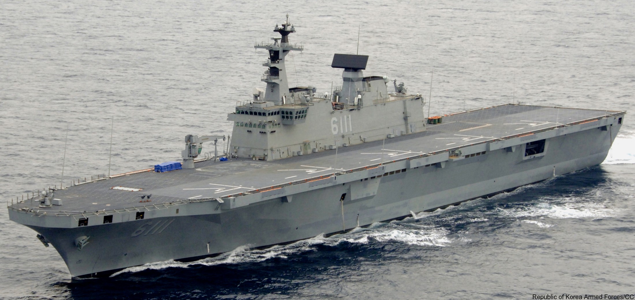 lph-6111 roks dokdo landing platform helicopter amphibious assault ship korean navy rokn 16