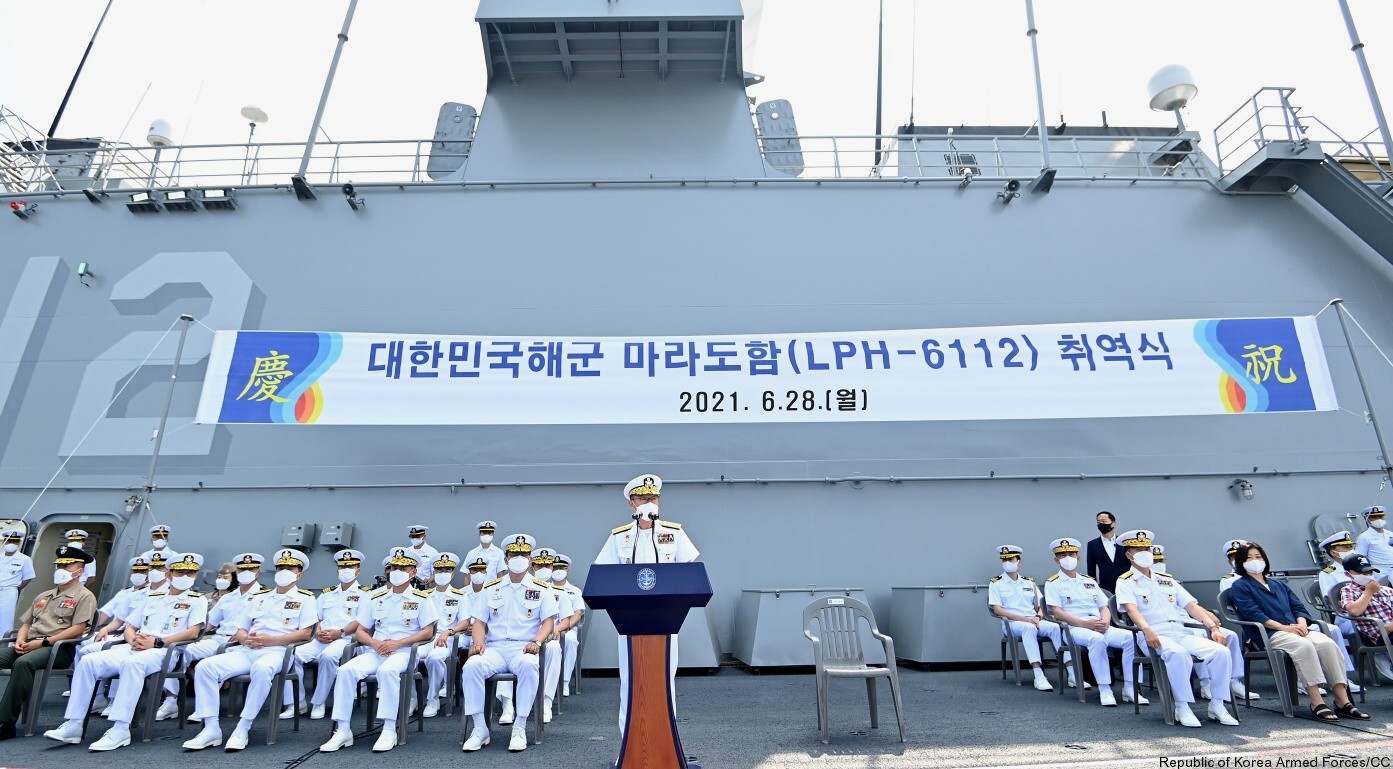 lph-6112 roks marado dokdo class amphibious assault ship landing platform helicopter lynx seahawk k-saam ciws 03x hanjin hhi