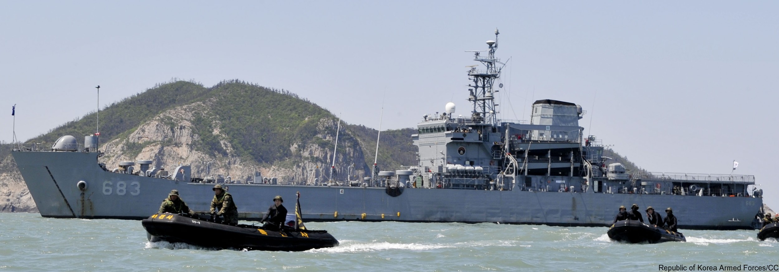 Go Jun Bong class Tank Landing Ship Navy ROKN