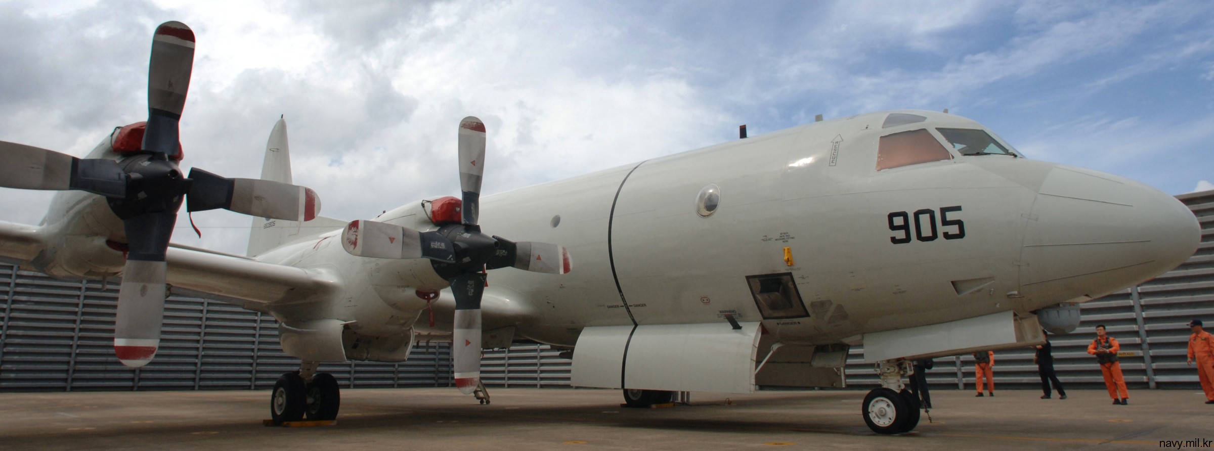 p-3c orion republic of korea navy rokn maritime patrol aircraft mpa lockheed 950905 14