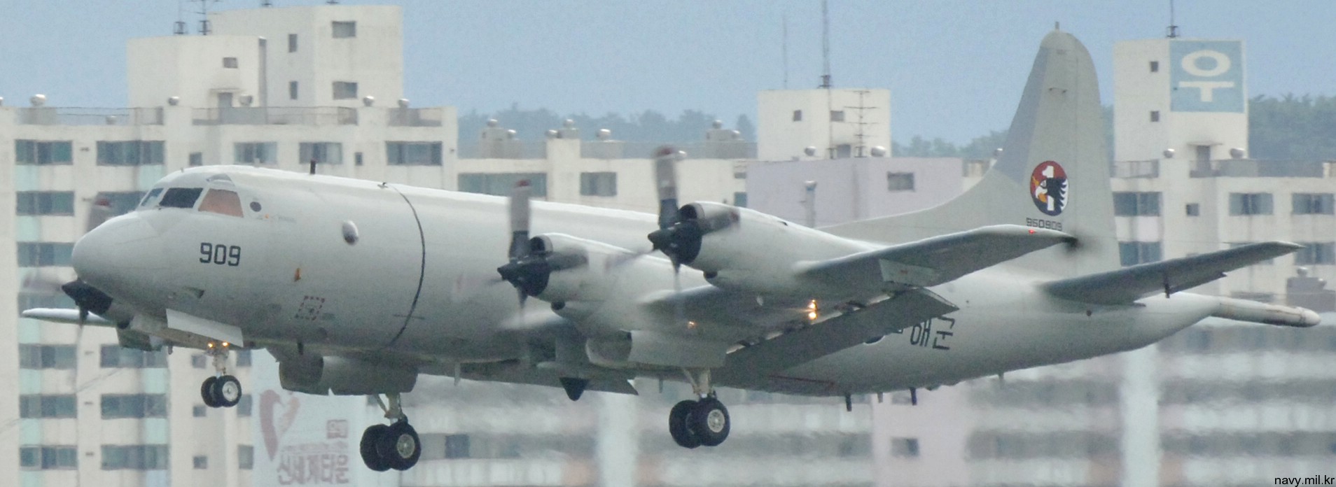 p-3c orion republic of korea navy rokn maritime patrol aircraft mpa lockheed 950909 15