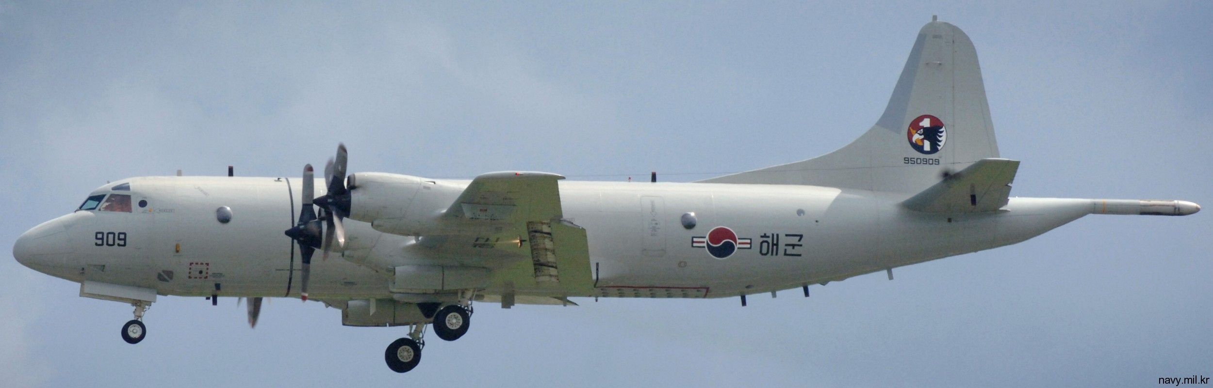 p-3c orion republic of korea navy rokn maritime patrol aircraft mpa lockheed 950909 19
