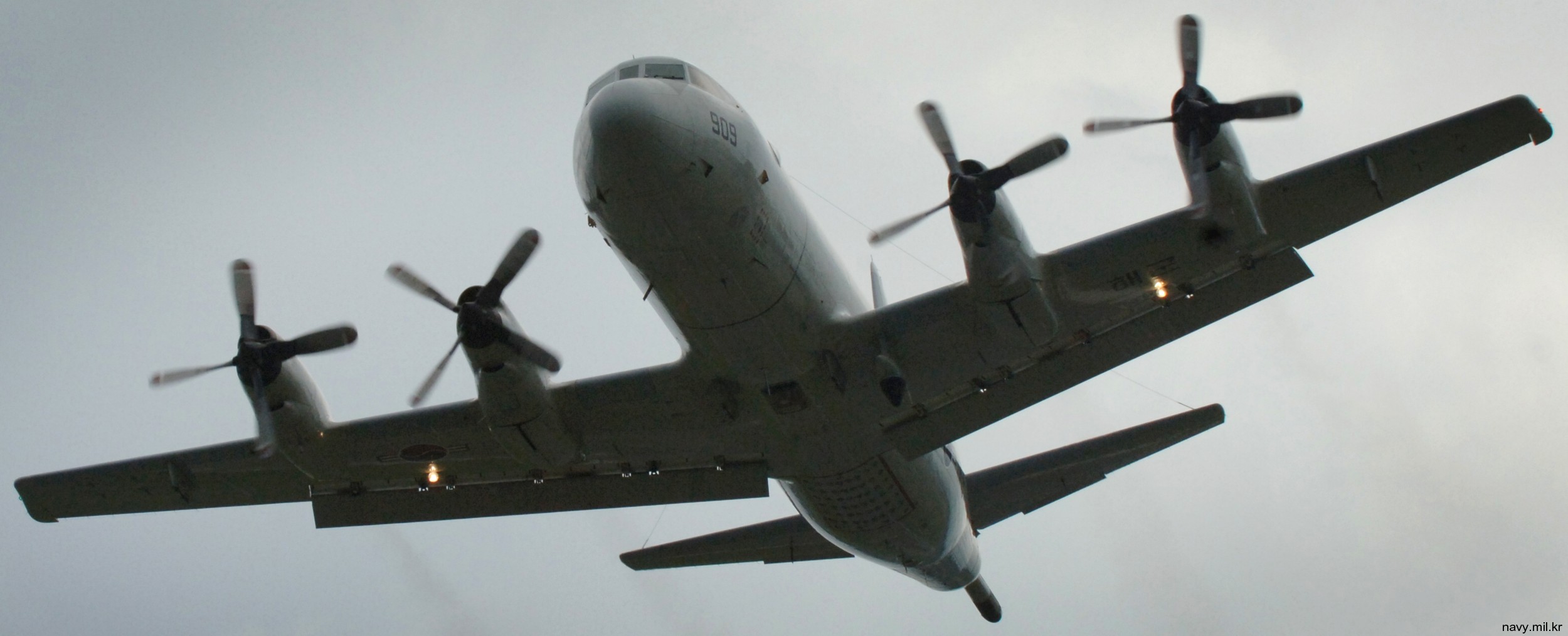p-3c orion republic of korea navy rokn maritime patrol aircraft mpa lockheed 950909 20