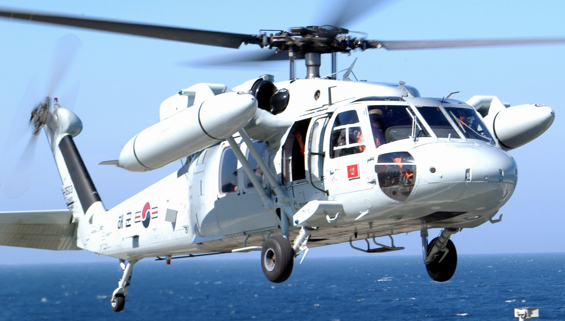 uh-60p hh-60p black hawk helicopter korean armed forces rok sikorsky korean air 02 vh-60p vip