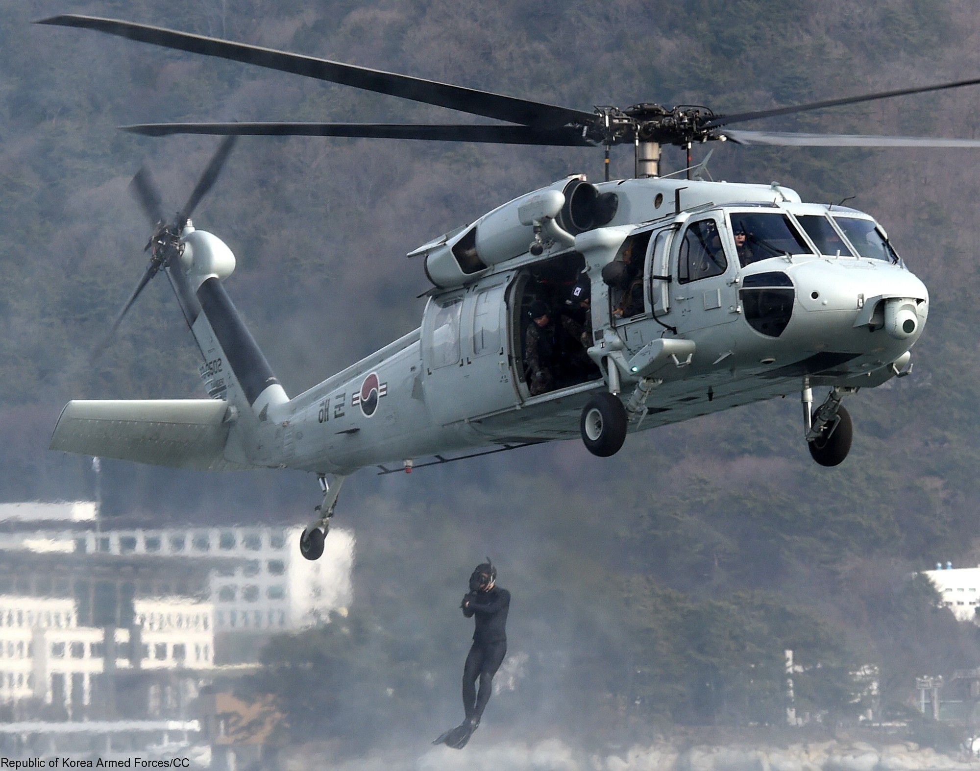 uh-60p hh-60p black hawk helicopter korean armed forces rok sikorsky korean air 07
