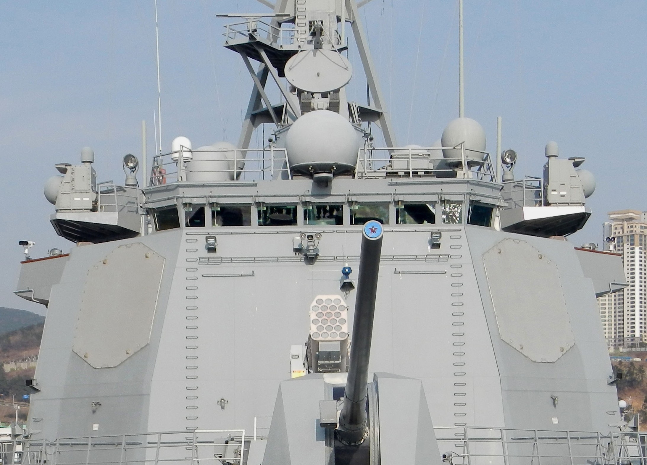 ddg-991 roks sejong the great guided missile destroyer aegis republic of korea navy rok 10 an/spy-1d radar