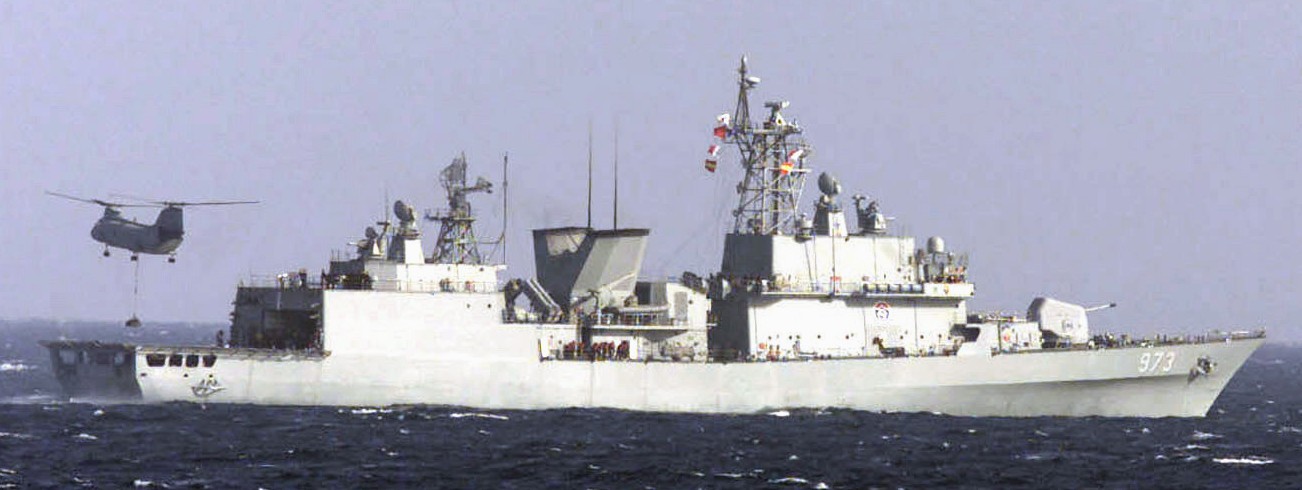 ddh-973 roks yang man-chun gwanggaeto the great class destroyer republic of korea navy rokn sea sparrow missile helicopter lynx mk.99a 02