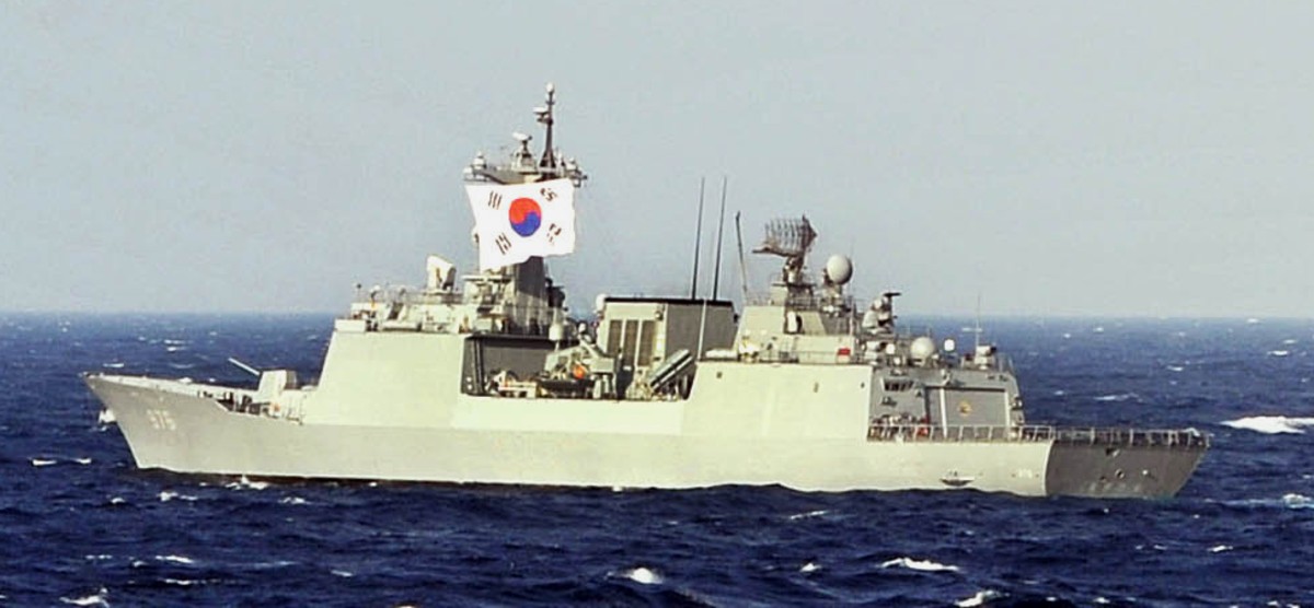 ddh-976 roks munmu the great helicopter destroyer ddh kdx-ii korean navy rokn standard sm-2mr sam harpoon ssm 08