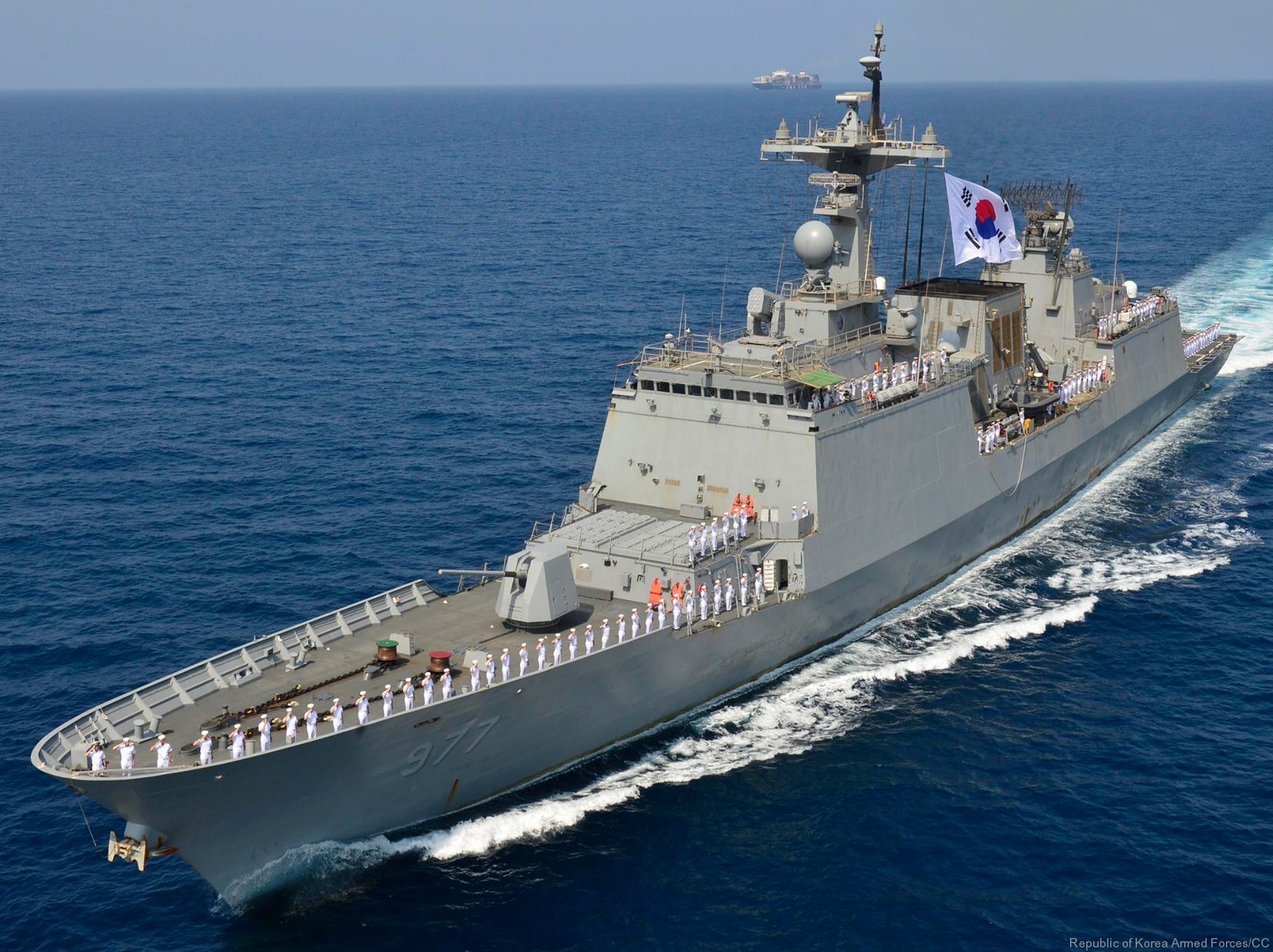 ddh-977 roks dae jo-yeong chungmugong yi sun-sin class destroyer korean navy rokn 07c