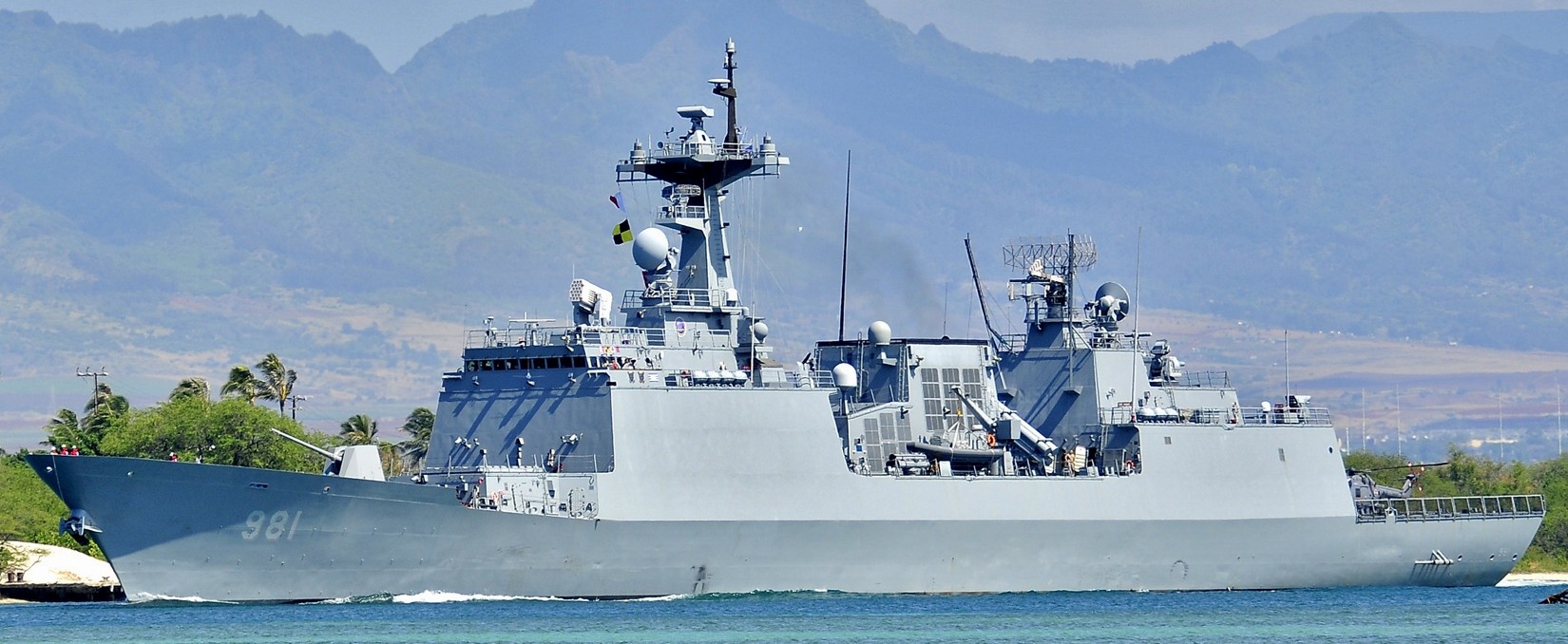 ddh-981 roks choe yeong helicopter destroyer ddh kdx-ii korean navy rokn standard sm-2mr sam harpoon ssm 06x hyundai hhi