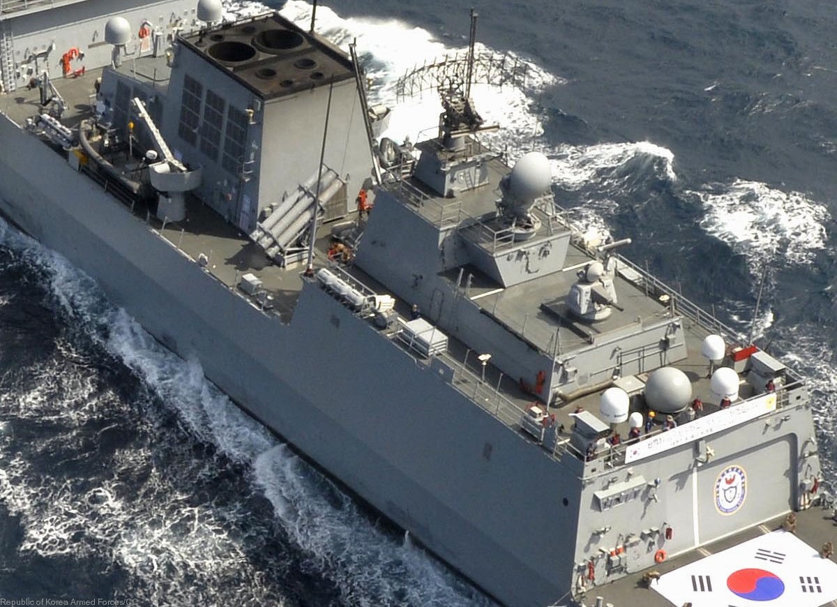 chungmugong yi sun-sin class destroyer ddh korean navy rokn roks ssm-700k hae sung missile