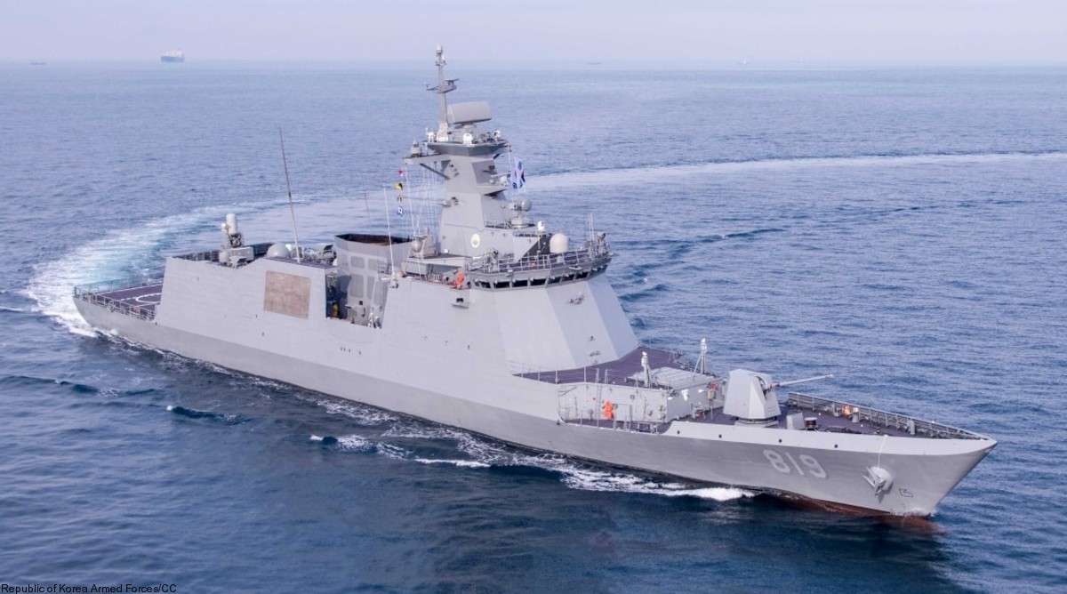 daegu class guided missile frigate ffg roks daewoo hyundai k-vls k-saam k-asroc phalanx ciws blue shark torpedo ssm-700k tactical land attack
