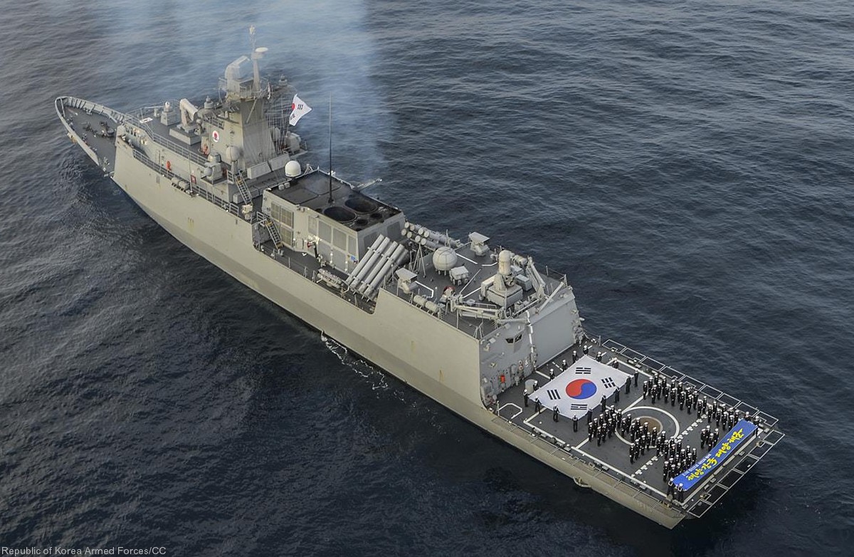 ffg-815 roks gangwon incheon class guided missile frigate ffg korean navy rokn ssm-700k tlam land attack gun ciws helicopter 04