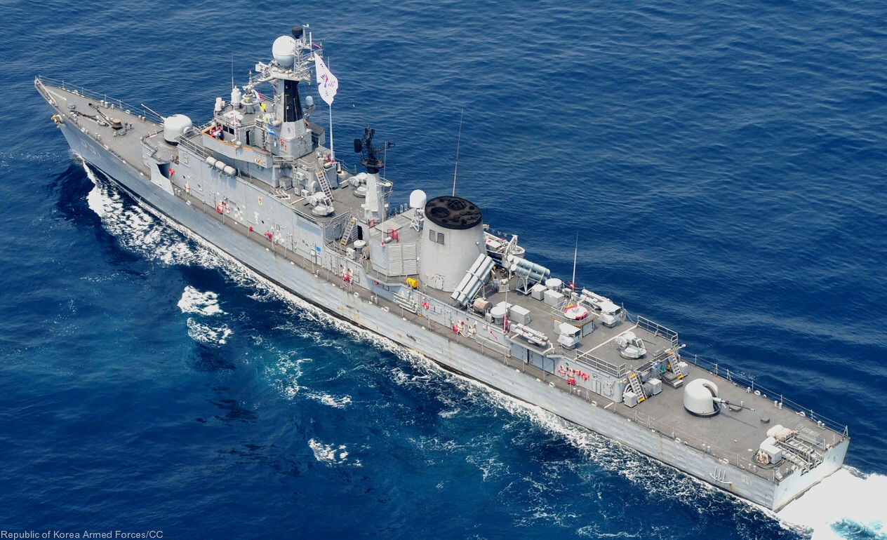 ff-951 roks ulsan class frigate republic of korea navy rokn 02