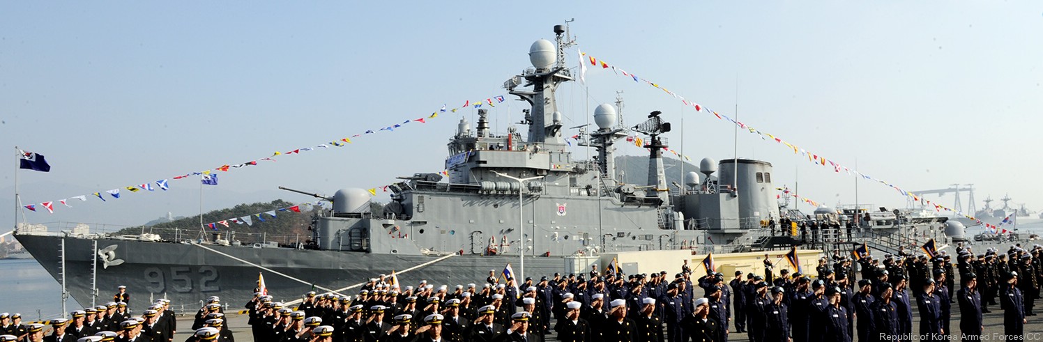 ff-952 roks seoul ulsan class frigate republic of korea navy rokn 02
