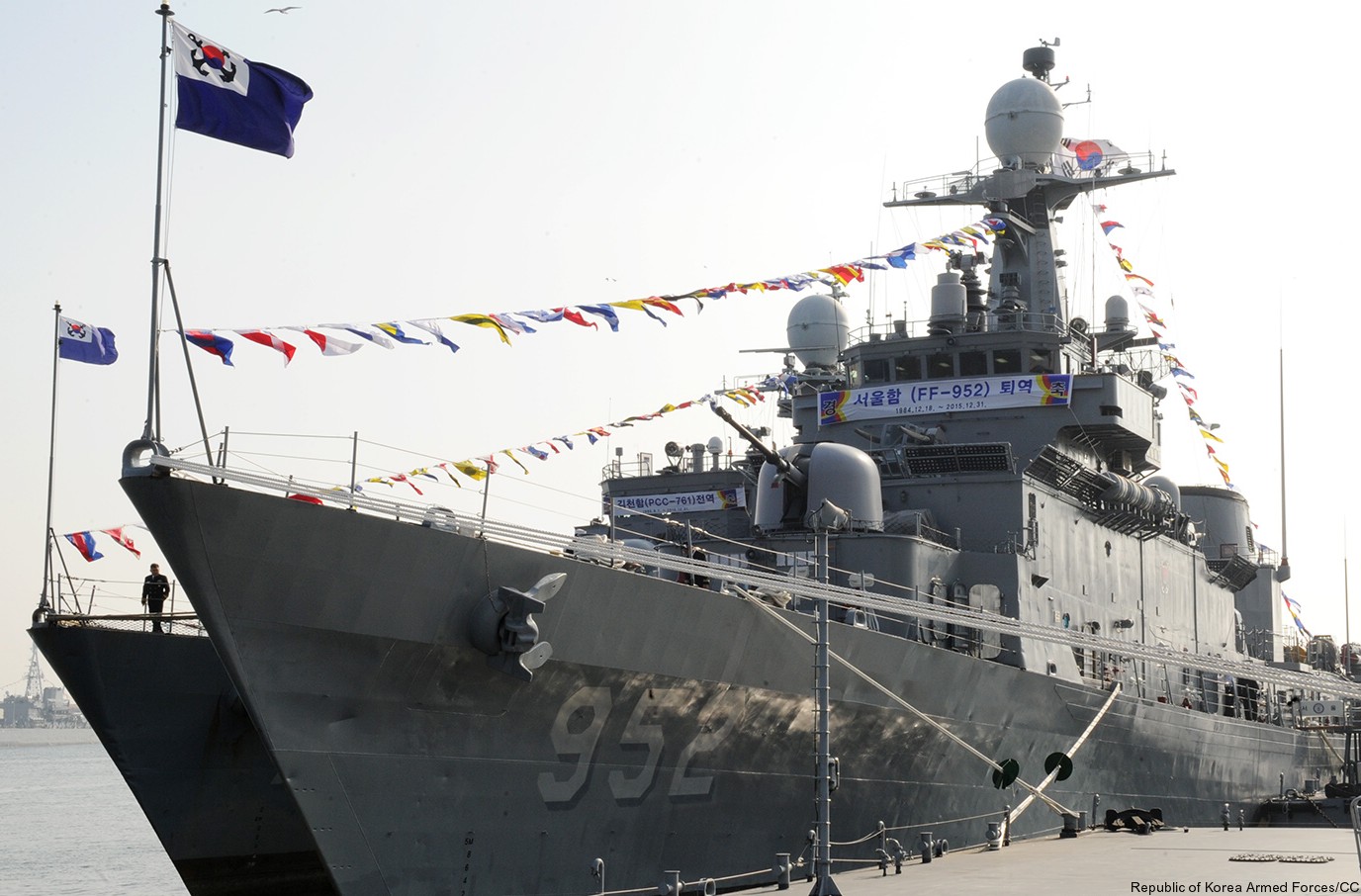 ff-952 roks seoul ulsan class frigate republic of korea navy rokn 04