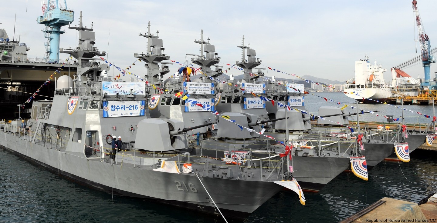 chamsuri 211 class pkmr patrol boat killer medium rocket hanjin 76mm gun 130mm launcher republic of korean navy rokn roks 03