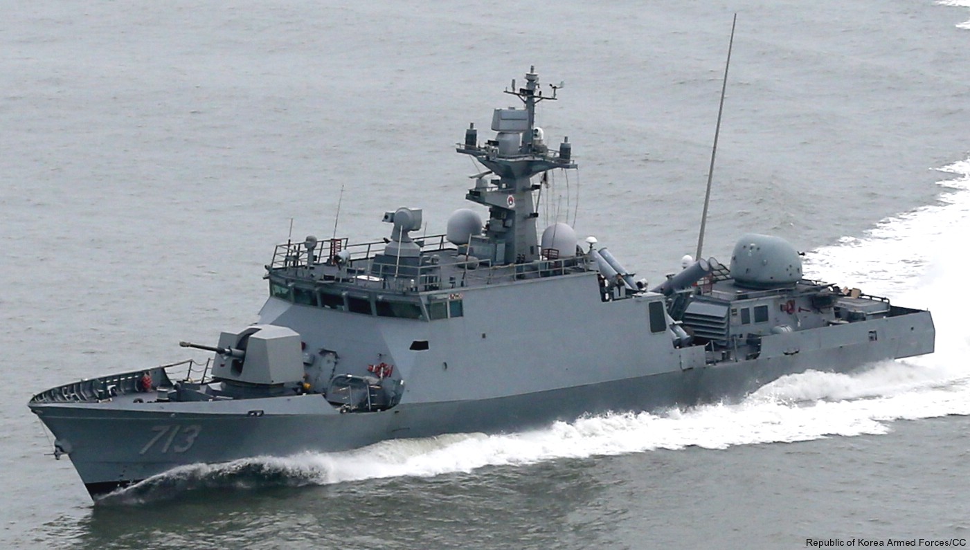 pkg-713 roks jo chunhyung yoon youngha class patrol missile vessel boat korean navy rokn hyundai wia 76mm gun nobong 40l70 ssm-700k hae sung 03
