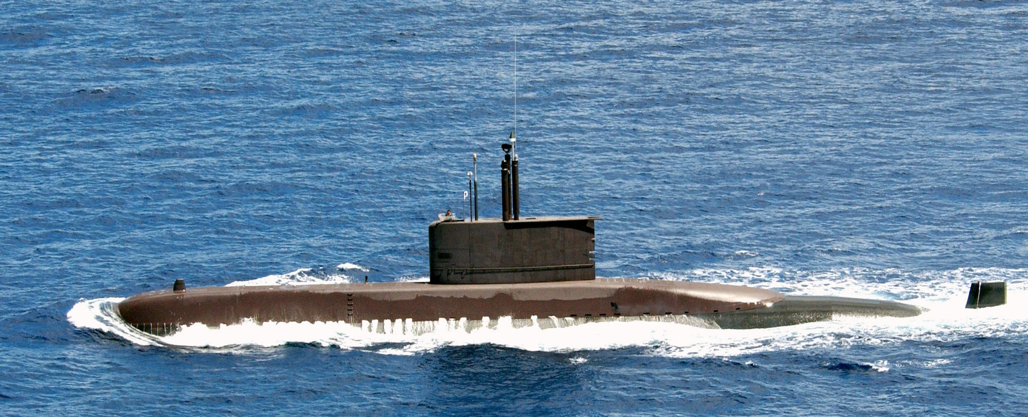 ss-061 roks jang bogo class attack submarine ss republic of korea navy rokn 533mm sut torpedo ugm-84 harpoon ssm missile 02