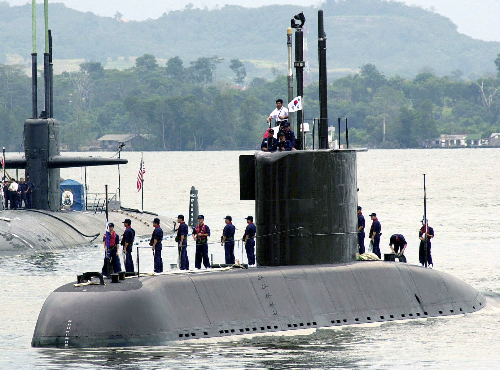 ss-063 roks choe museon jang bogo class kss-i type 209-1200 attack submarine republic of korea navy rokn 533mm sut torpedo ugm-84 harpoon ssm 05