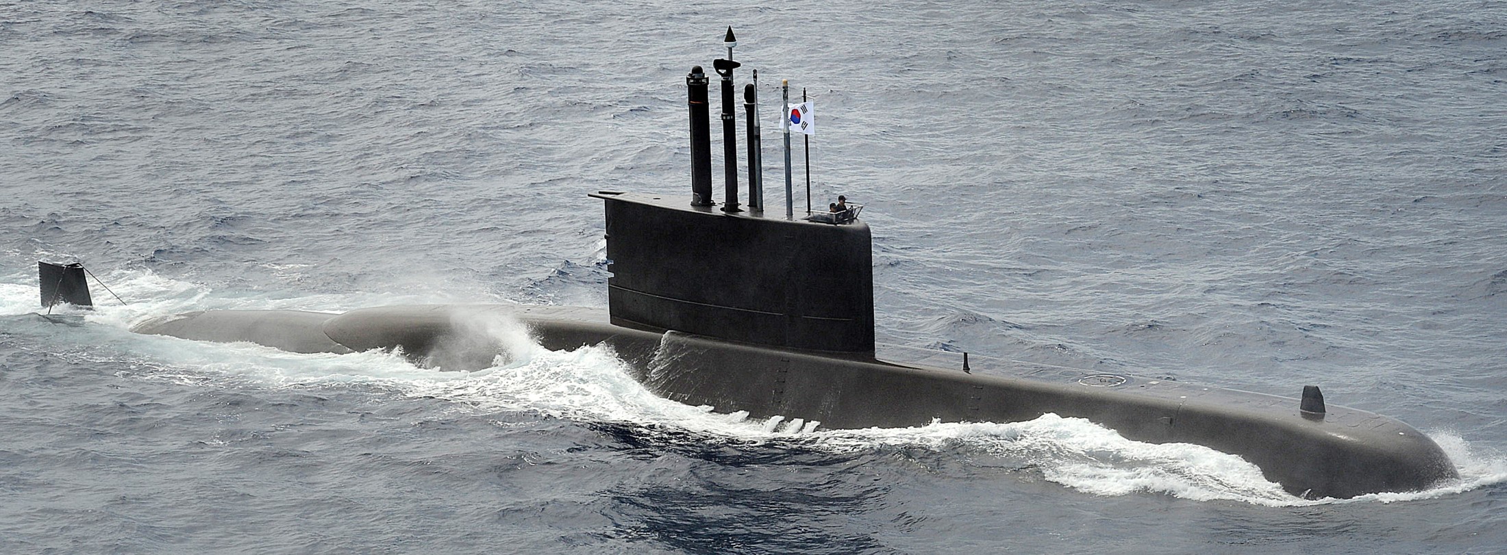 ss-068 roks yi sunsin jang bogo class kss-i type 209-1200 attack submarine republic of korea navy rokn 533mm sut torpedo ugm-84 harpoon ssm 06