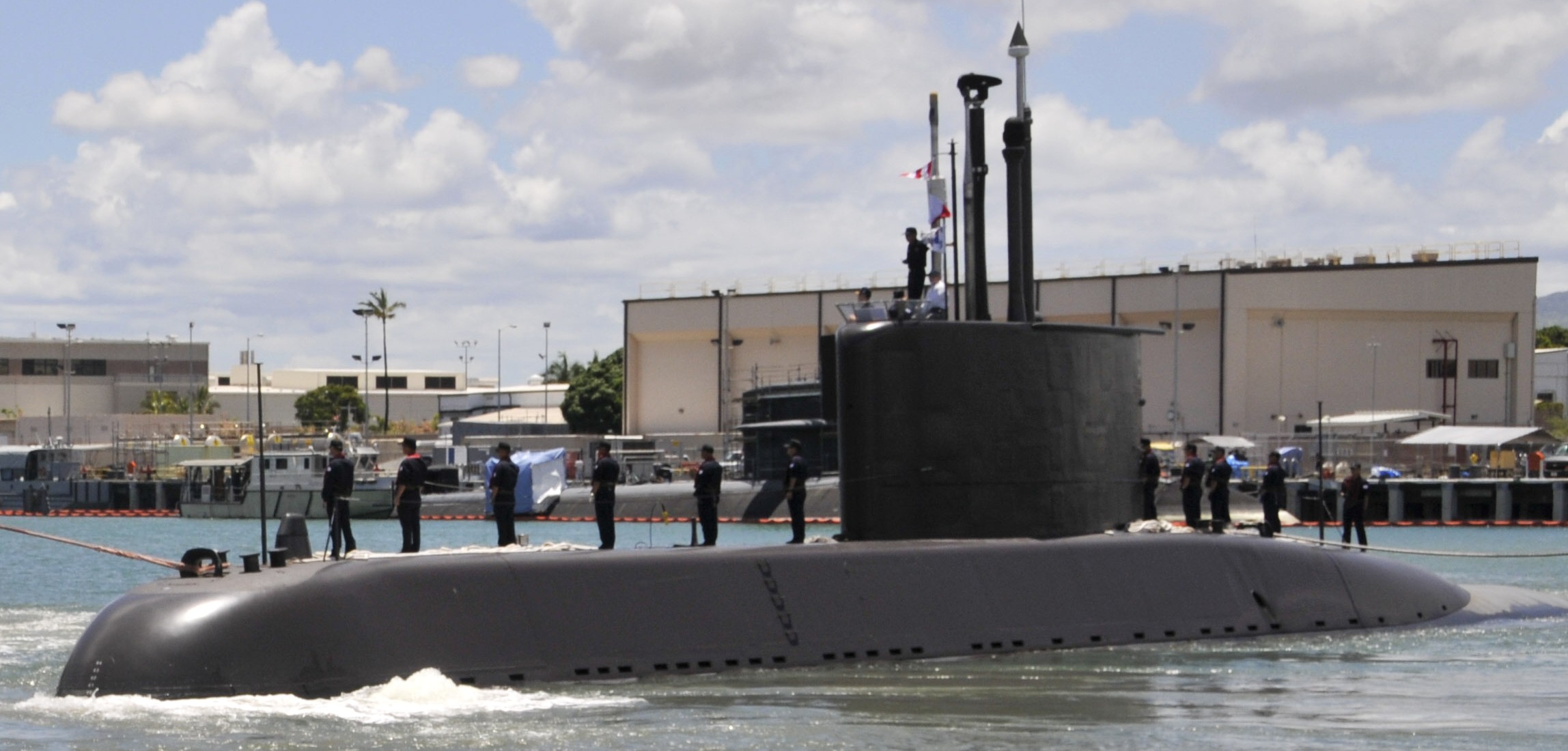 ss-068 roks yi sunsin jang bogo class kss-i type 209-1200 attack submarine republic of korea navy rokn 533mm sut torpedo ugm-84 harpoon 10