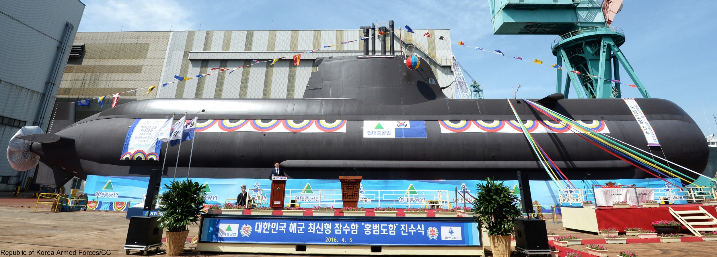 ss-079 roks hong beom-do son won-il class attack submarine type-214 kss-ii republic of korea navy rokn torpedo ssm missile 02