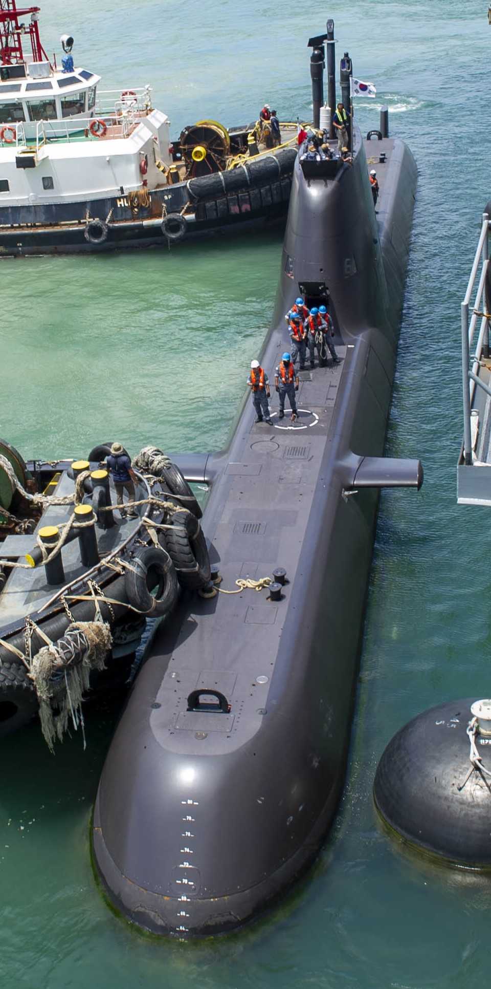 ss-081 roks lee beom-seok son won-il class attack submarine type-214 kss-ii republic of korea navy rokn 05