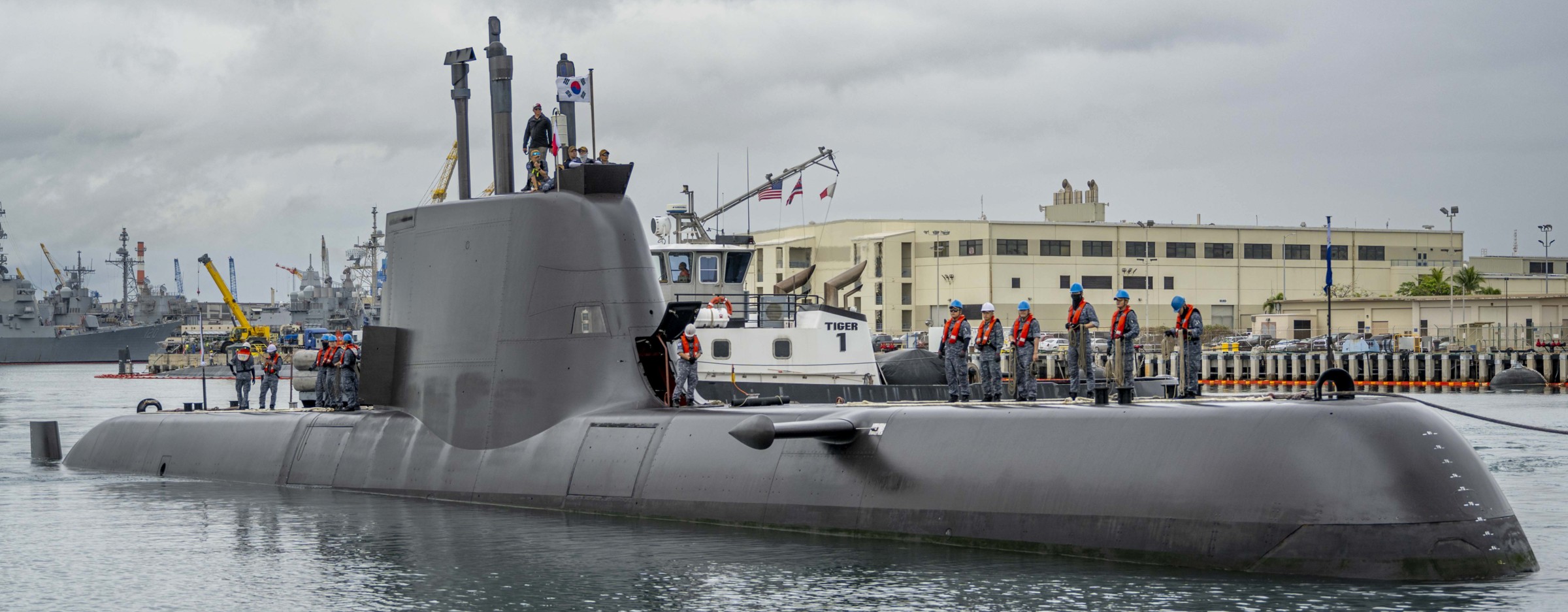 ss-081 roks lee beom-seok son won-il class attack submarine type-214 kss-ii republic of korea navy rokn 10 hawaii