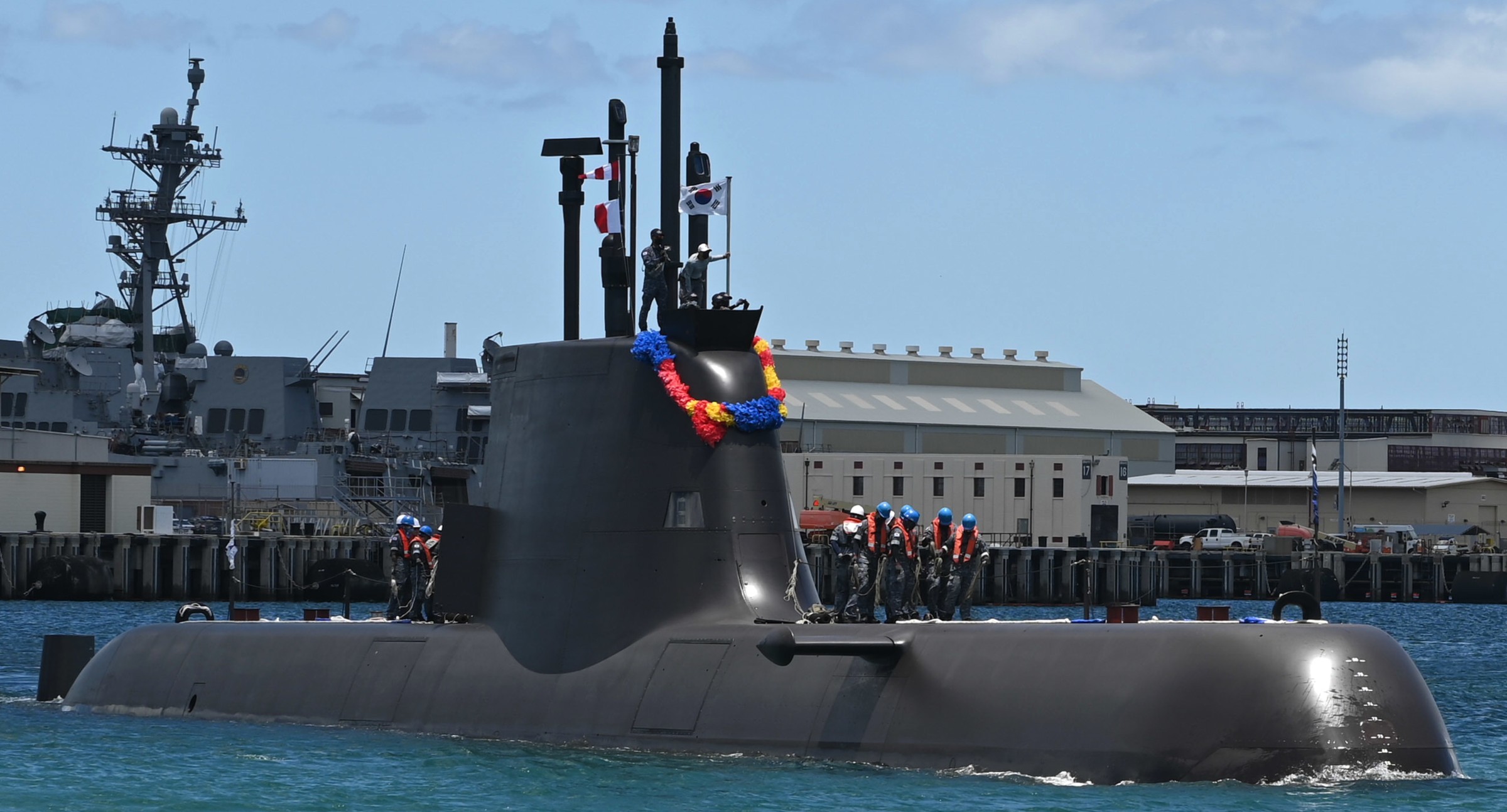 ss-082 roks shin dol-seok son won-il class attack submarine type-214 kss-ii republic of korea navy rokn 02