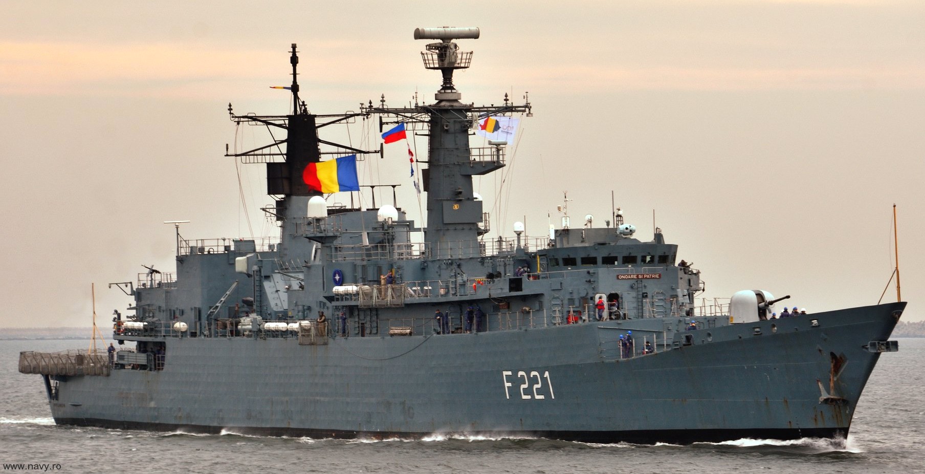 f-221 ros regele ferdinand frigate romanian navy type 22 broadsword class 05 nato snmg