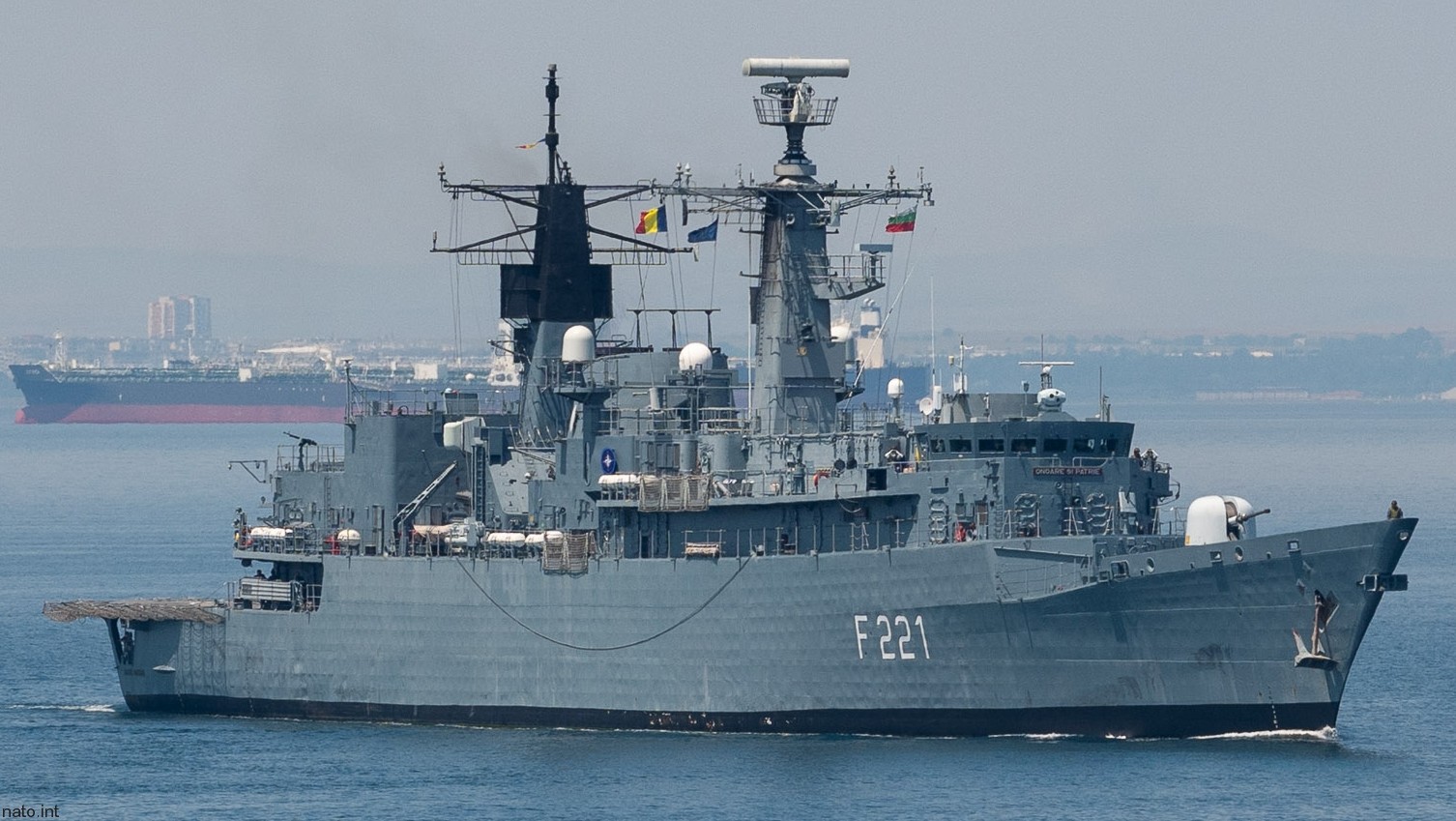 f-221 ros regele ferdinand frigate romanian navy type 22 broadsword class ex f-98 hms coventry 09x