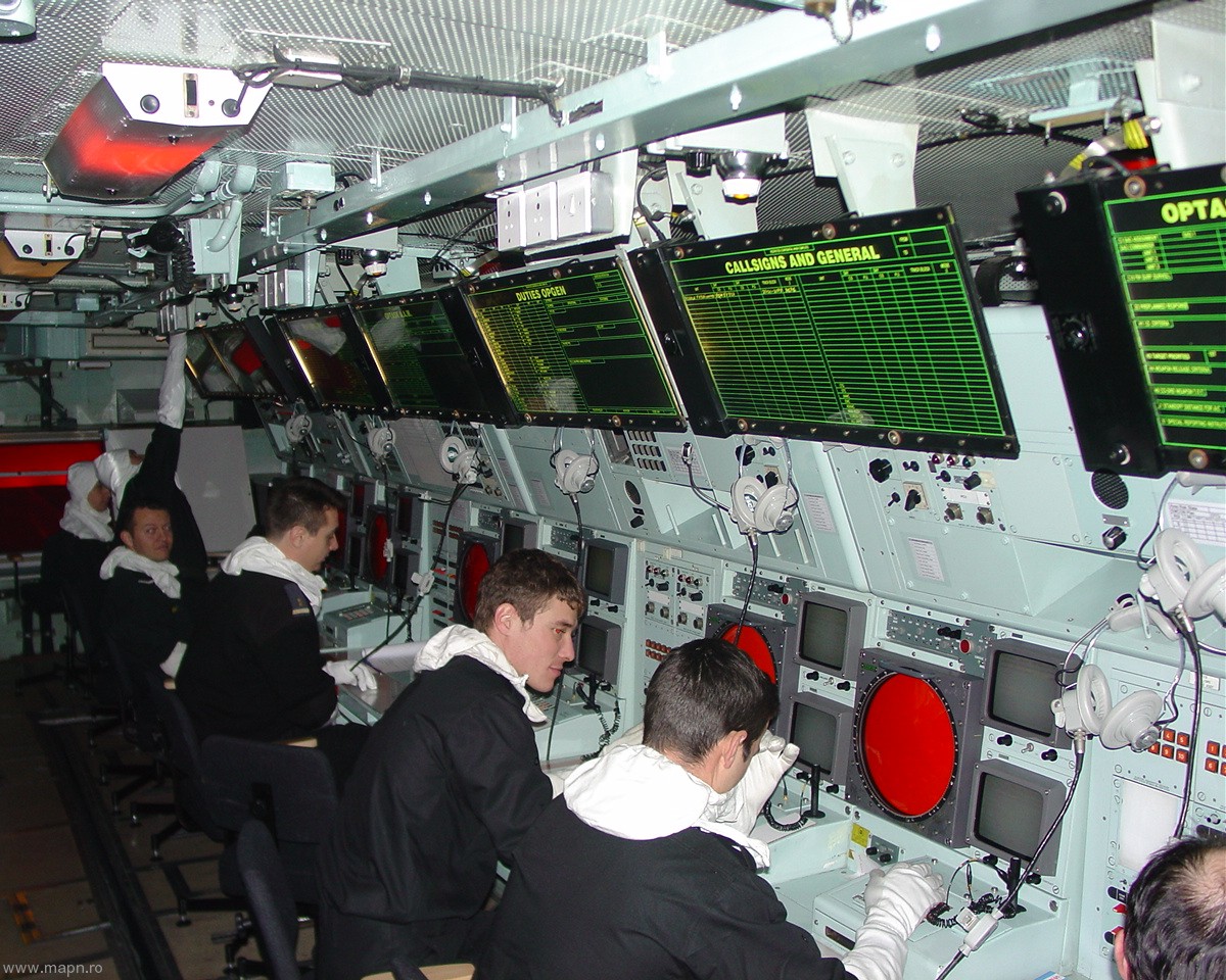 f-221 ros regele ferdinand frigate romanian navy type 22 broadsword class 38 combat information center cic