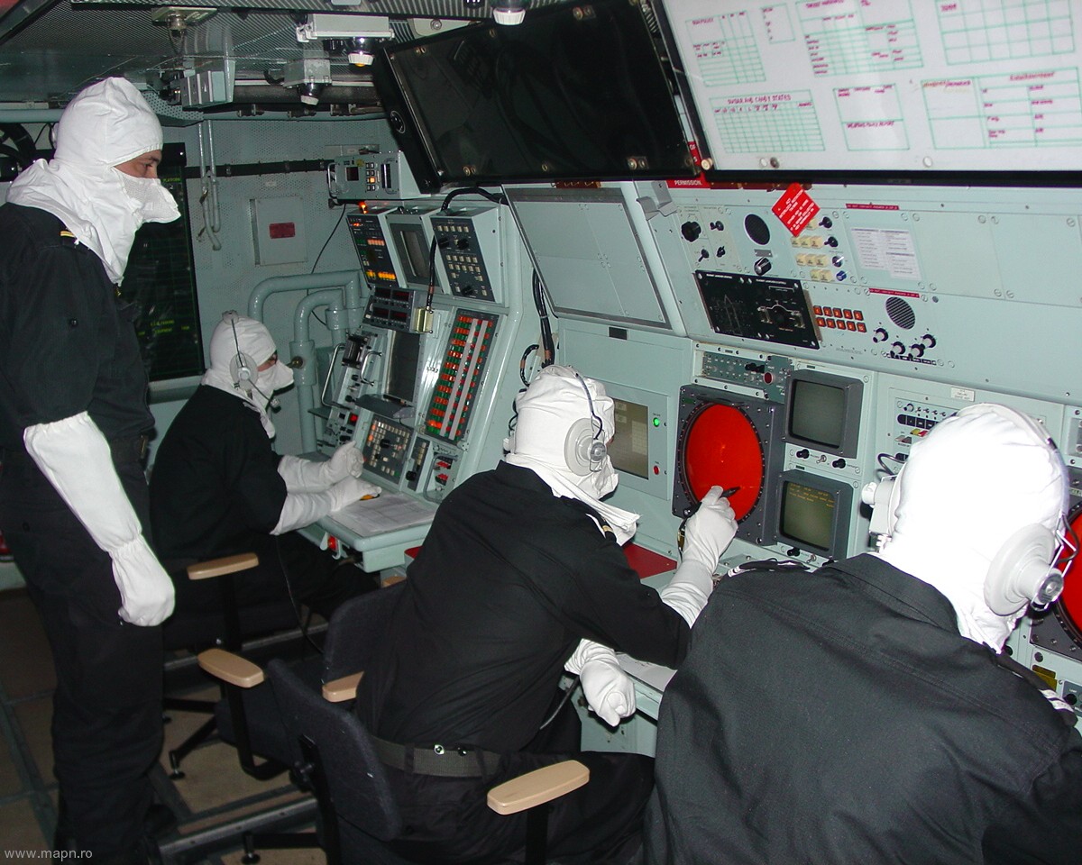 f-221 ros regele ferdinand frigate romanian navy type 22 broadsword class 40 combat information center cic