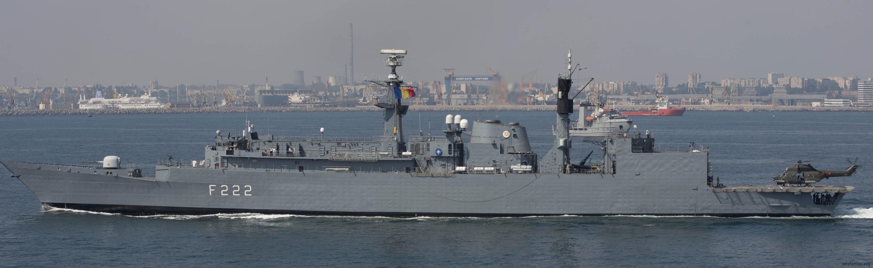 f-222 ros regina maria frigate type 22 broadsword class romanian navy 04
