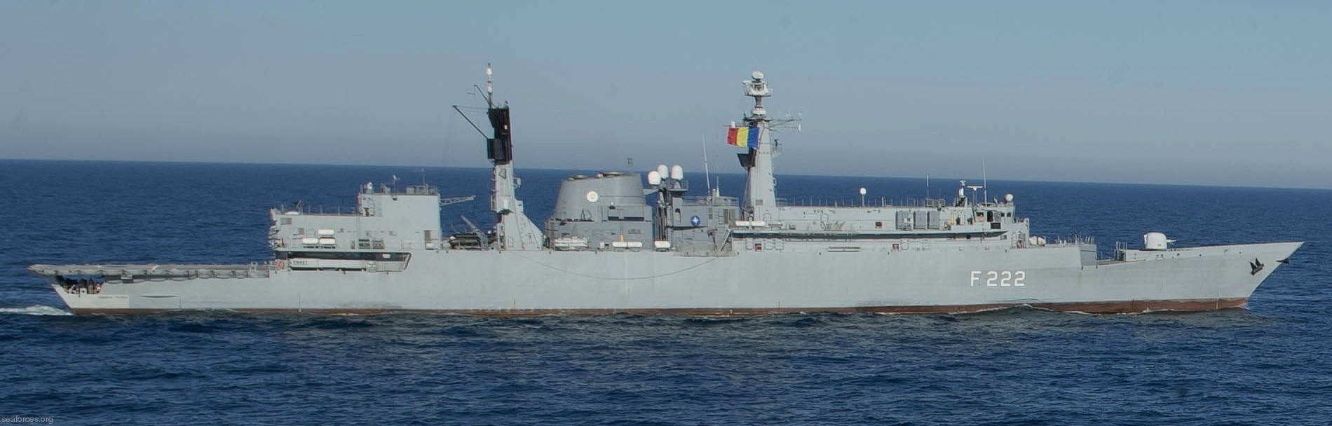 f-222 ros regina maria frigate type 22 broadsword class romanian navy 05