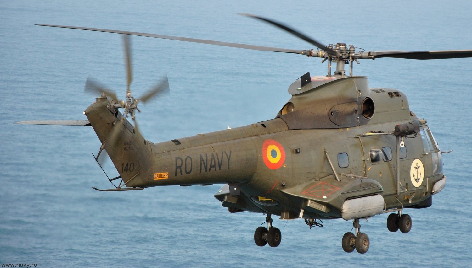 iar-330 naval helicopter puma romanian navy forțele navale române 04