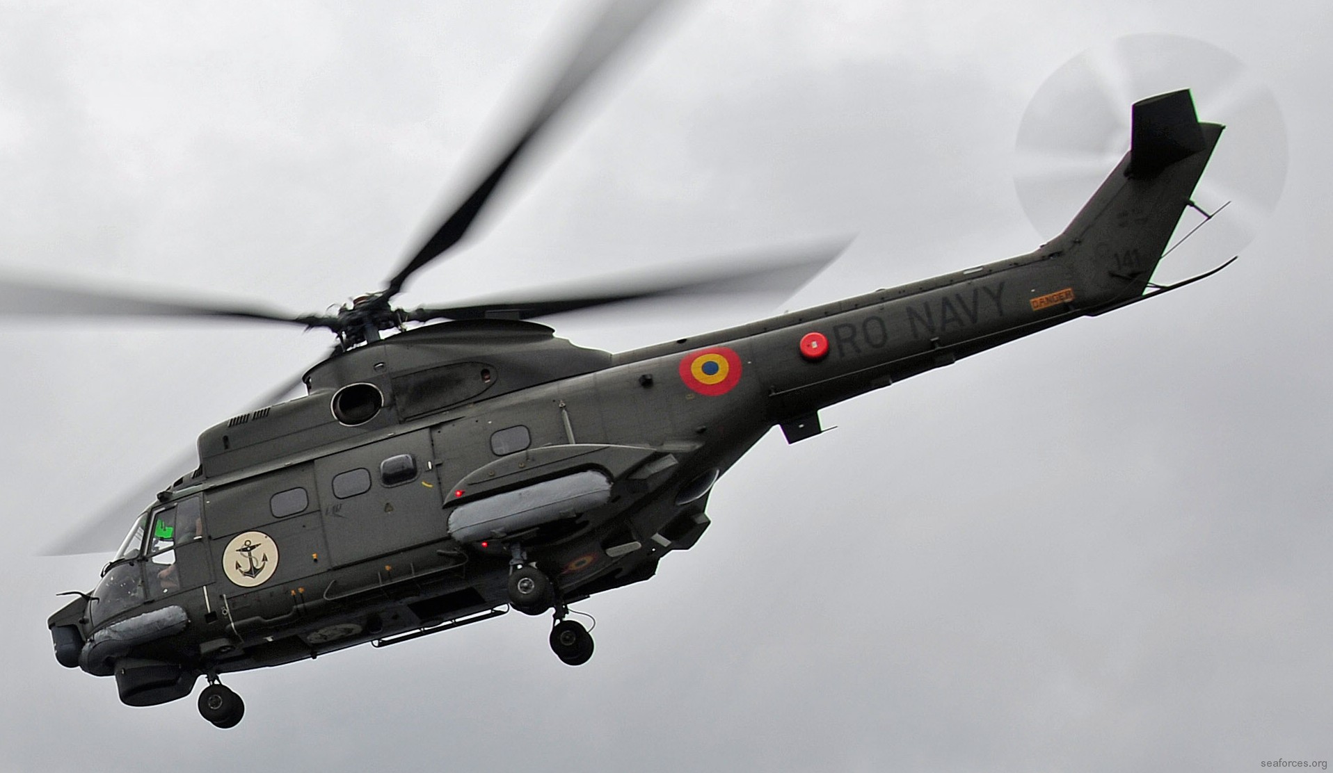 iar-330 naval helicopter puma romanian navy forțele navale române 08