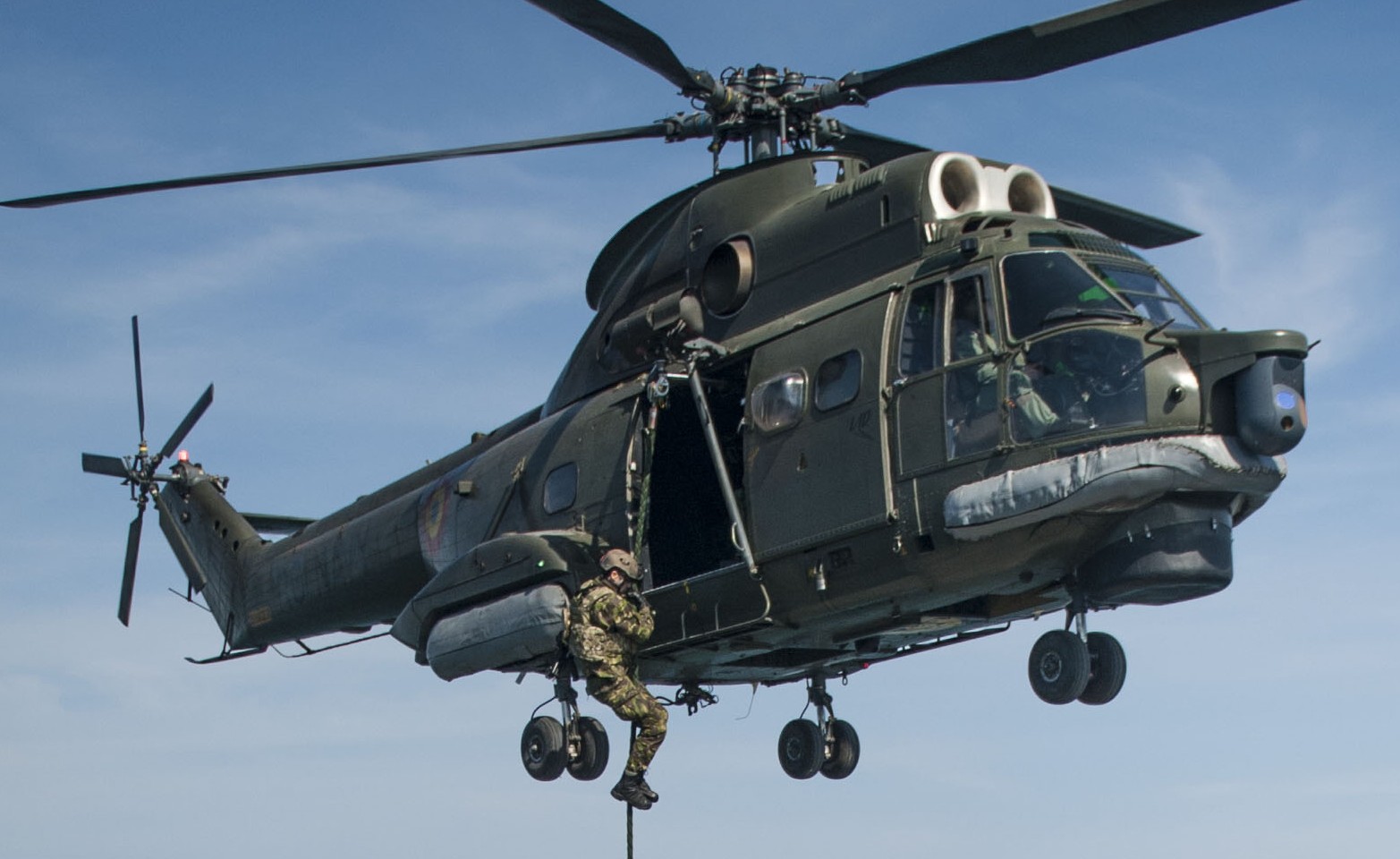 iar-330 naval helicopter puma romanian navy forțele navale române 09