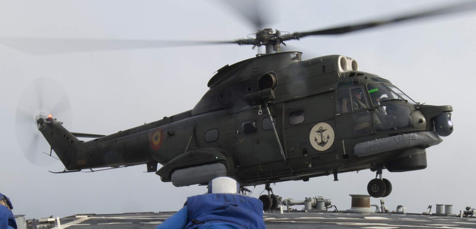 iar-330 naval helicopter puma romanian navy forțele navale române 12