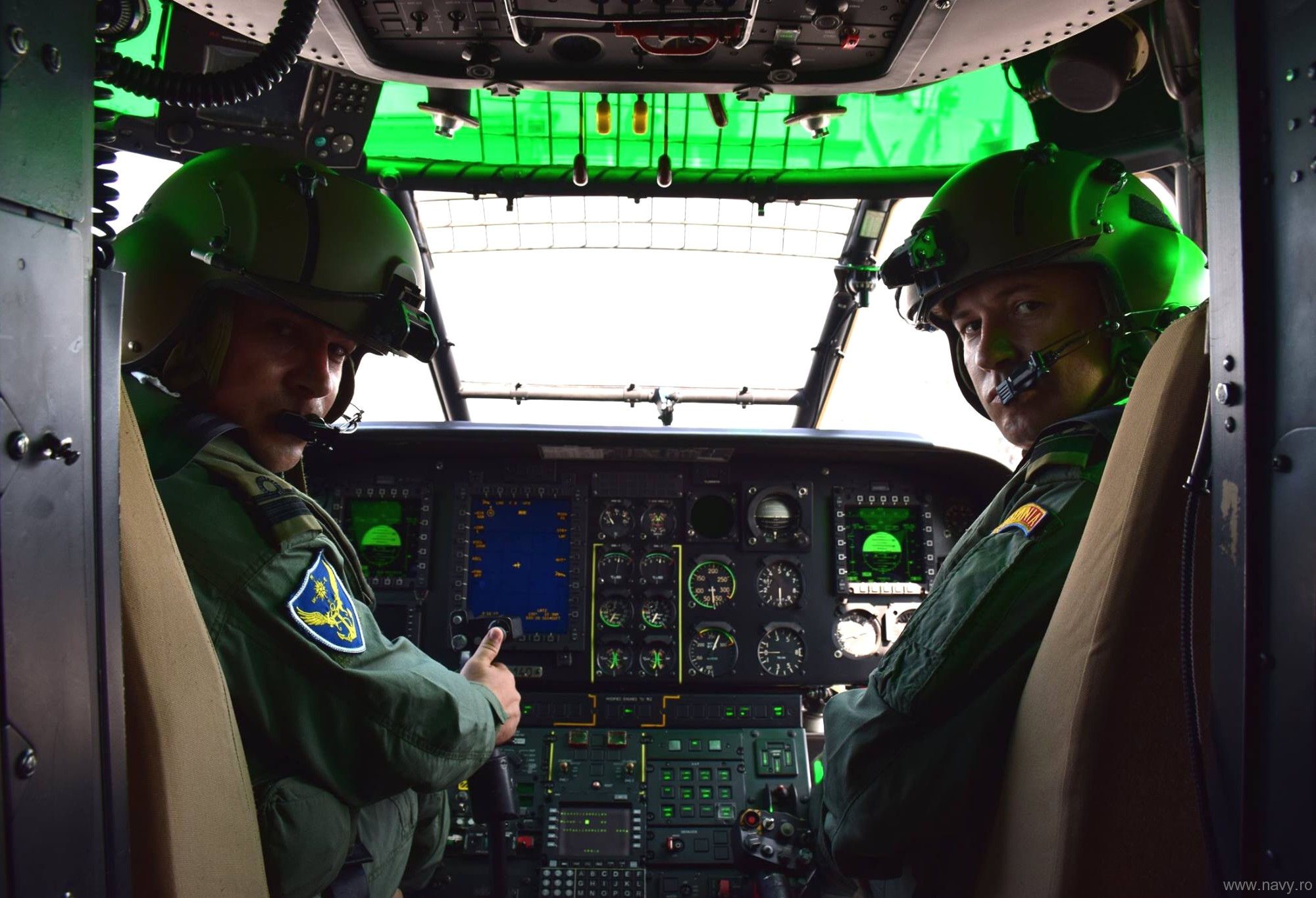 iar-330 naval helicopter puma romanian navy forțele navale române 15 cockpit