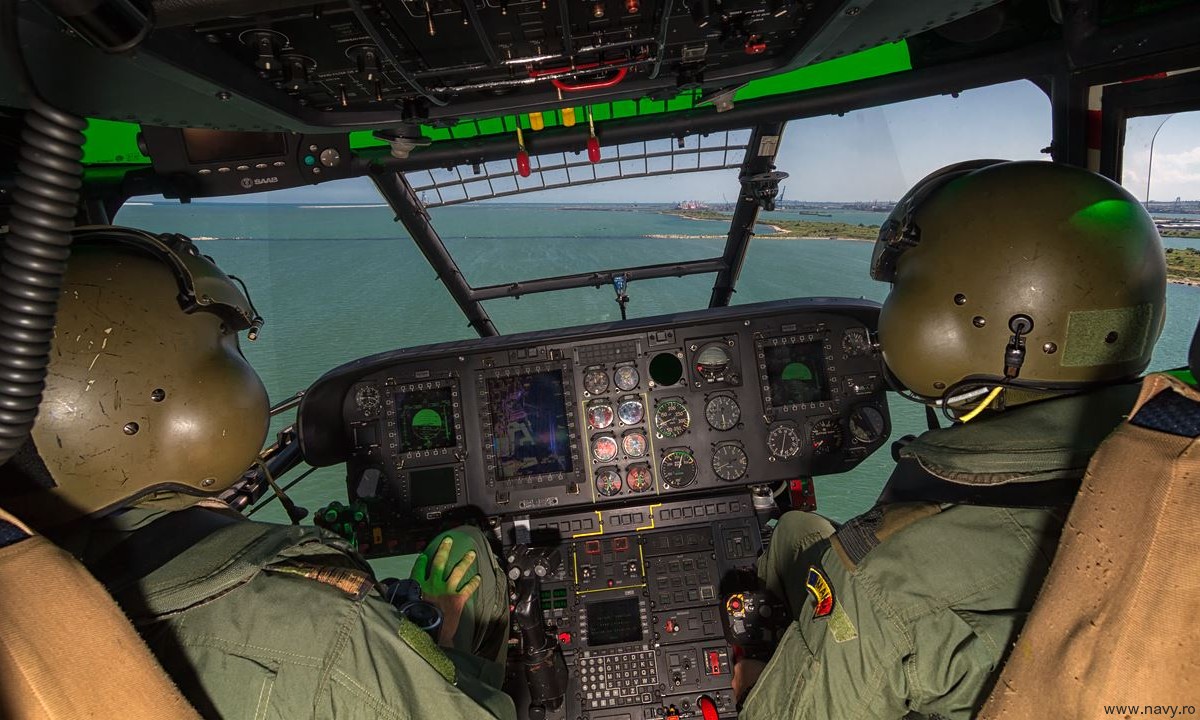 iar-330 naval helicopter puma romanian navy forțele navale române 16 cockpit